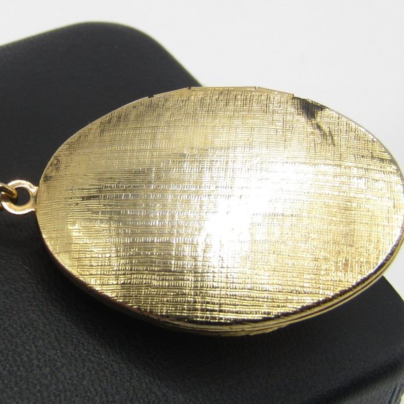 Vintage 1928 Locket Necklace Rose Enamel Victorian Revival 32" Long - Picture 6 of 7